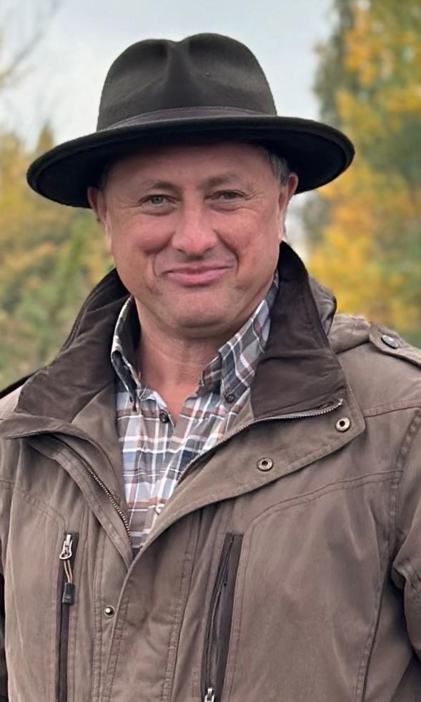 Антон Навроцький