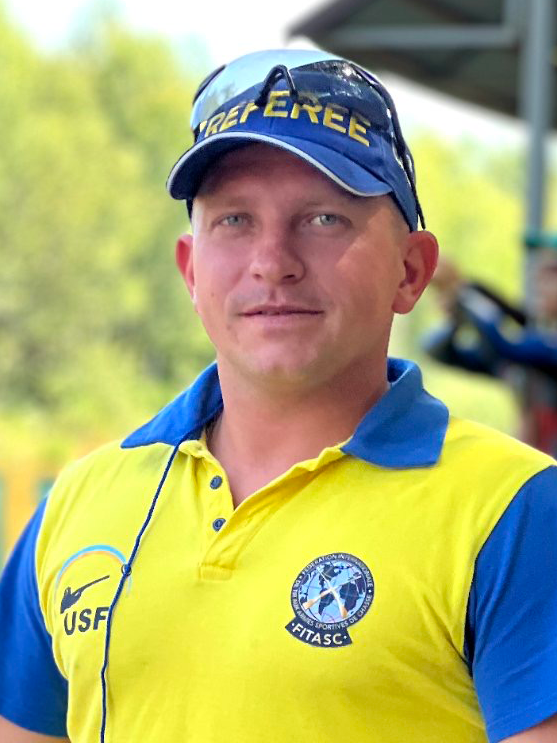 Михайло Миколайчук